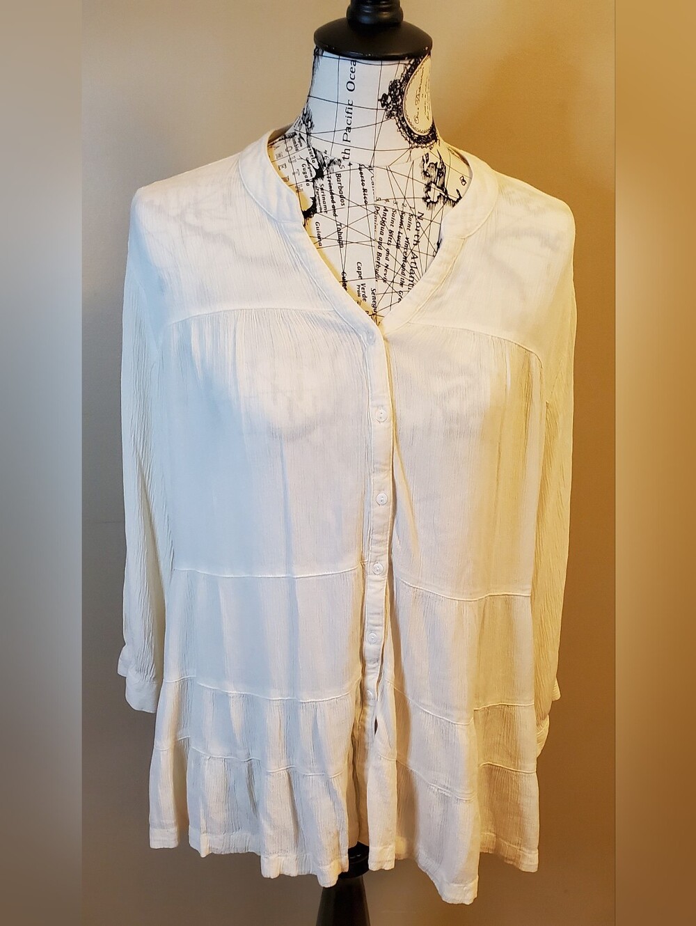Bit & Bridle XL White Crinkle Crepe Button Front Blouse Flowy Equestrian Top